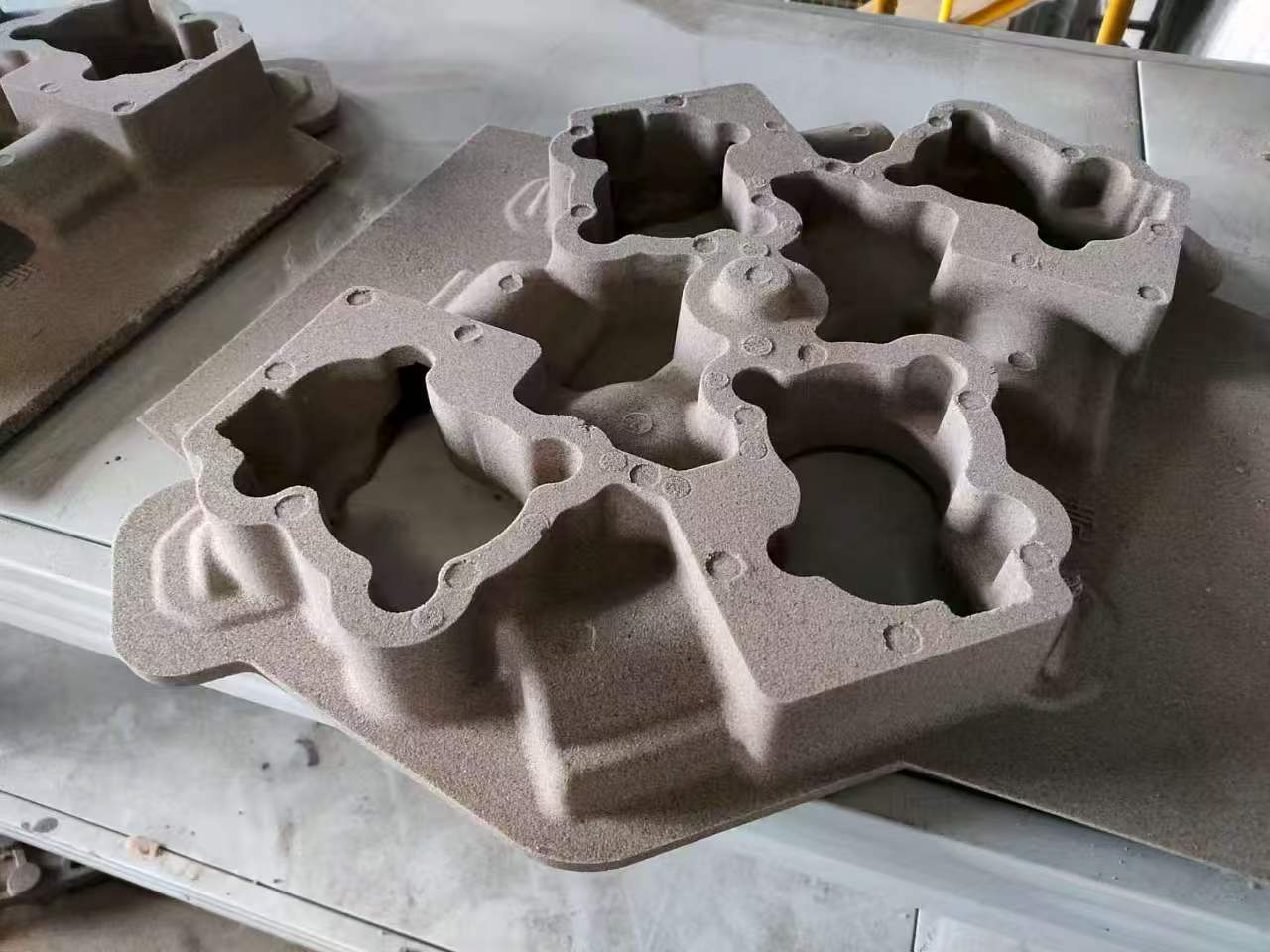 Complex sand core from a LANCO inorganic binder application